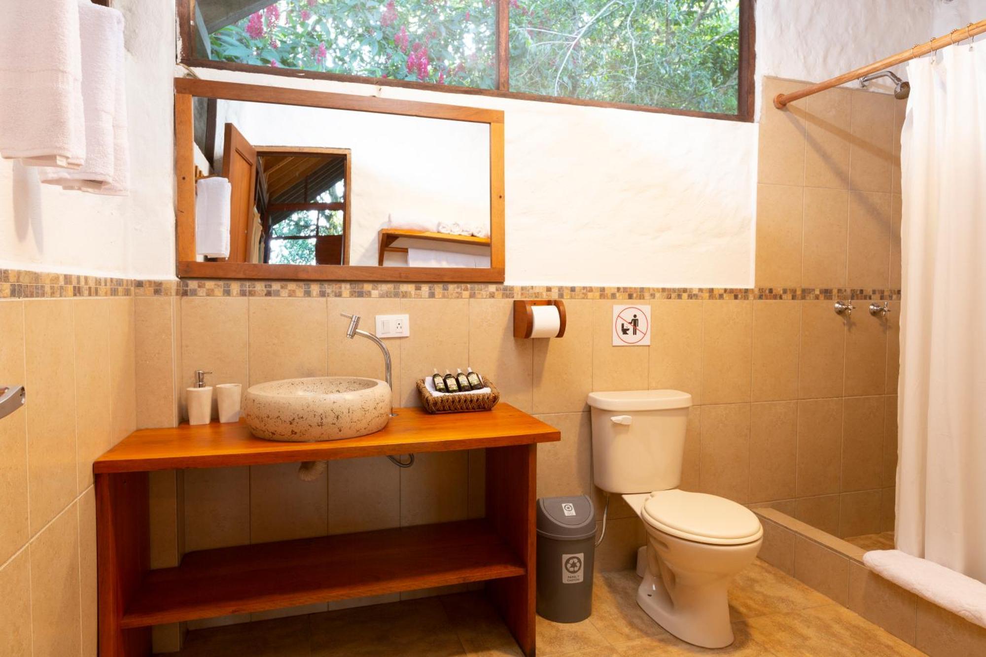 Gaia Amazon EcoLodge Ahuano Esterno foto